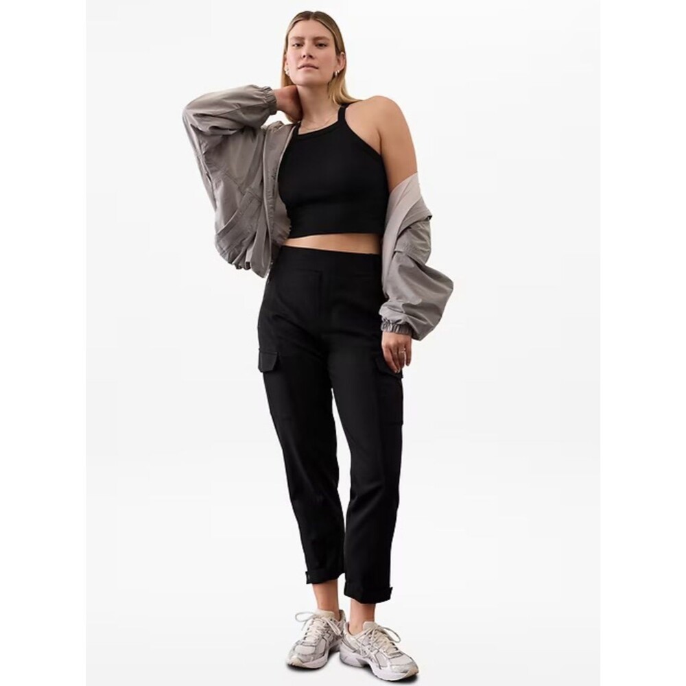 Athleta Endless High Rise Tapered Black Cargo Jogger Pants Regular Length 10